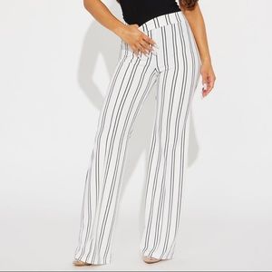 NWT‼️ High waisted striped dress pants